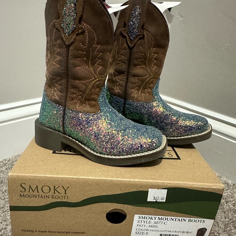 Girls Smokey mountain cowboy boots size 9 wl sparkles